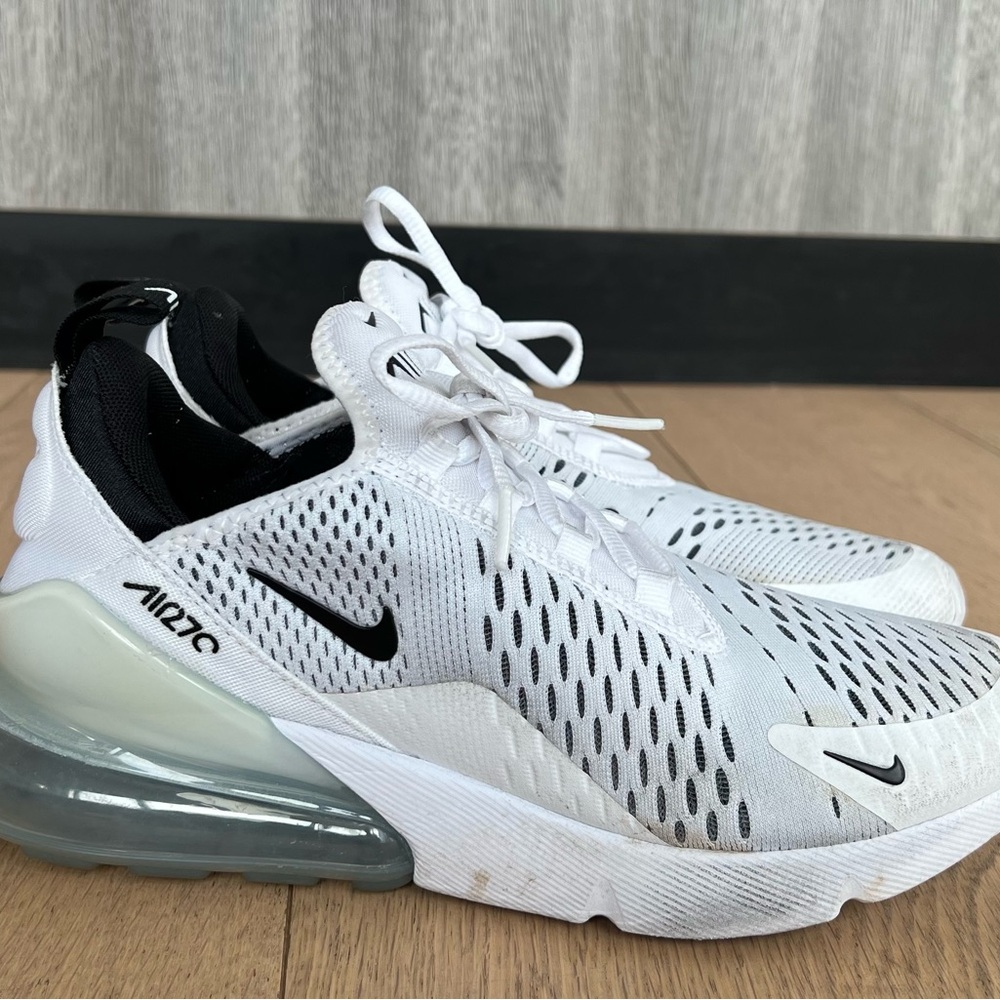 Nike Air Max 270 White Black Sneakers AH6789-100 Women's Size 9 Shoes